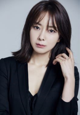 姜賢貞 Hyun-jung Kang