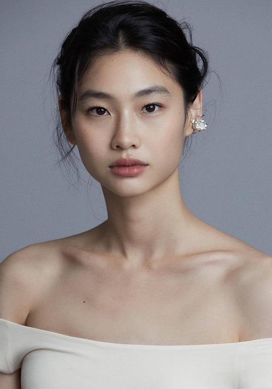 鄭浩妍 Hoyeon Jung