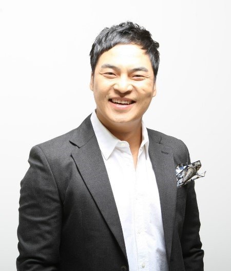 金龍雲 Yong-woon Kim