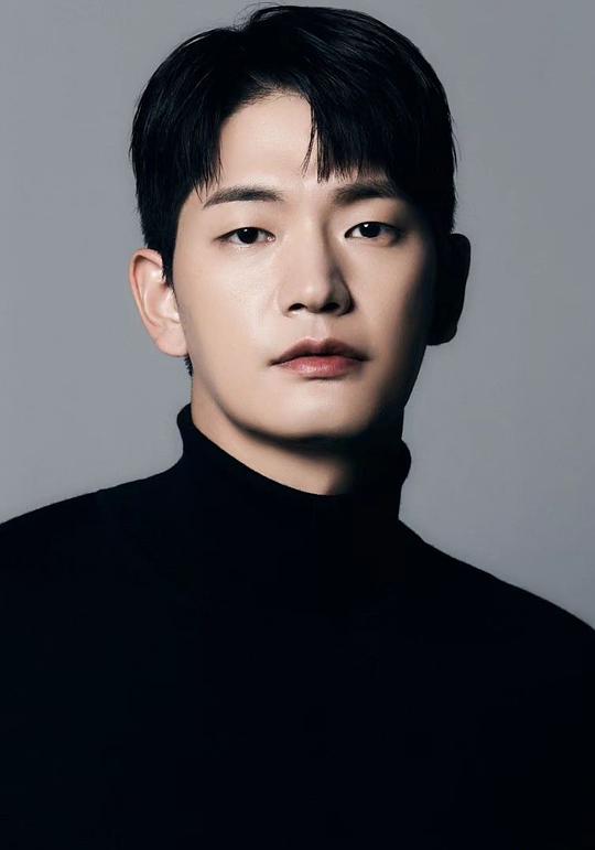 姜相準 Kang Sang Jun