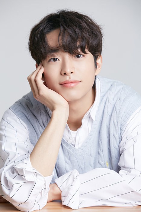 崔倫齊 Choi Yoon-Je