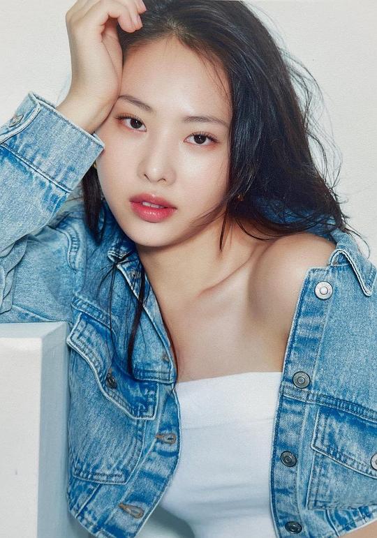 宋智妍 Song Ji Yeon