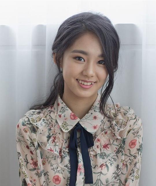 李秀仁 Seo-yeon Lee