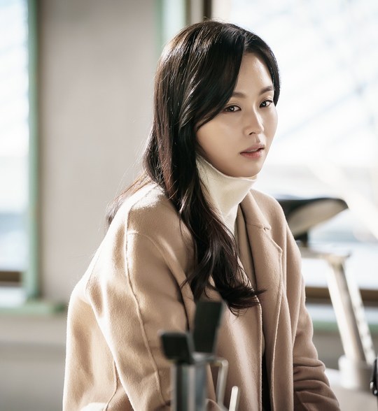 池侖河 Yoon-Ha Ji