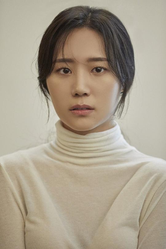 樸藝妮 Ye-Ni Park