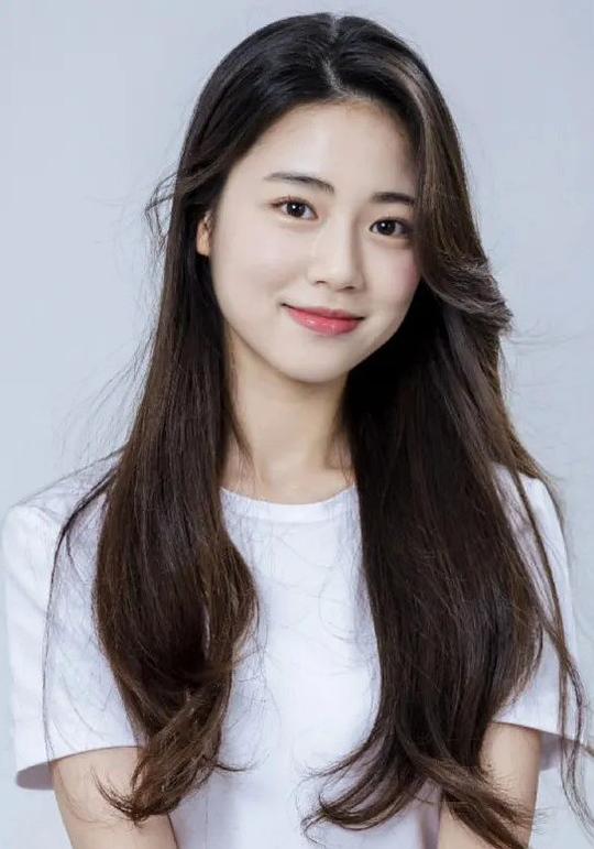 李佳妍 Gayeon Lee