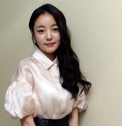 文知茵 Moon Ji-in