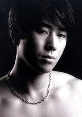 尹泰英 Tae-young Yoon