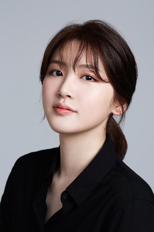 安彩妍 Yeo-Reum
