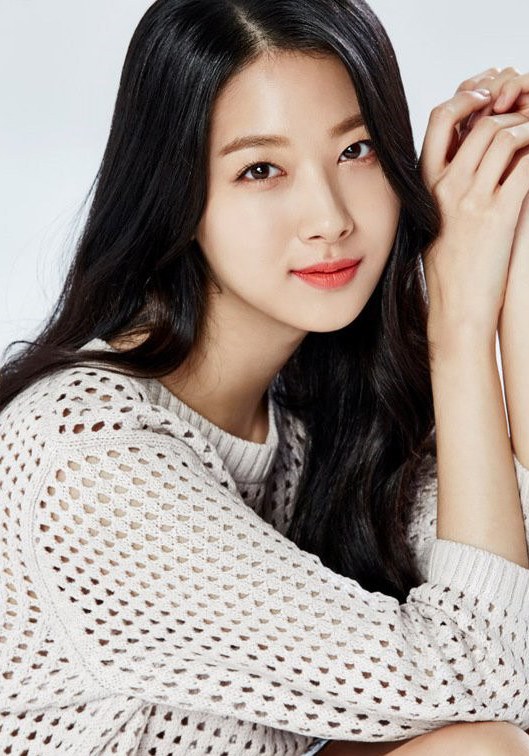 樸敏荷 Park Min Ha