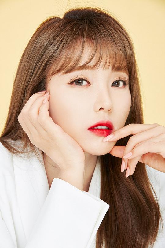 洪真英 Jin-young Hong