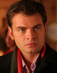 克洛維斯·科爾尼亞克 Clovis Cornillac