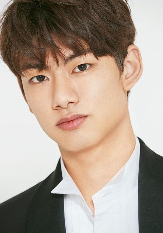 柳義賢 Yoo Ui Hyun