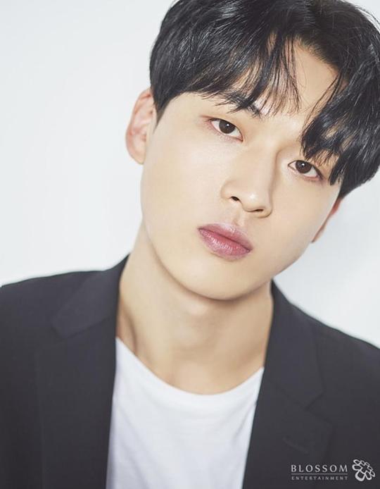 金江珉 Kangmeen Kim