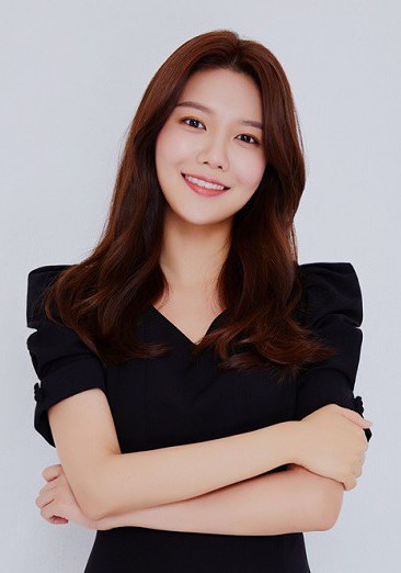 崔秀英 Sooyoung Choi