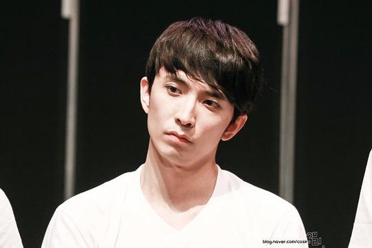 尹那武 Yoon Na-moo