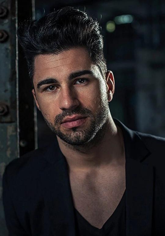 章·艾登 Can Aydin