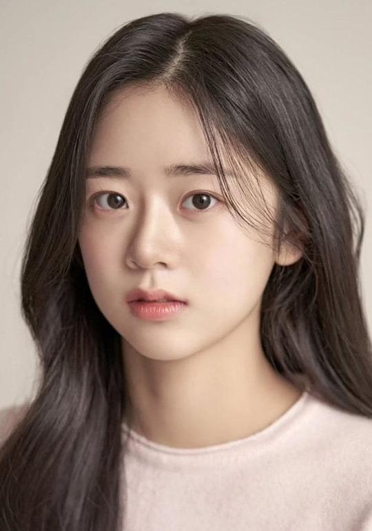 尹採彬 Chae-bin Yoon