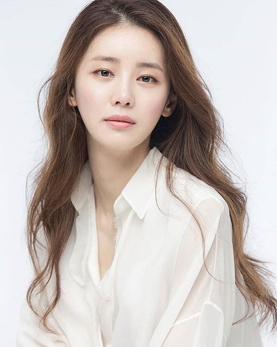 李佳寧 Ga-Ryung Lee