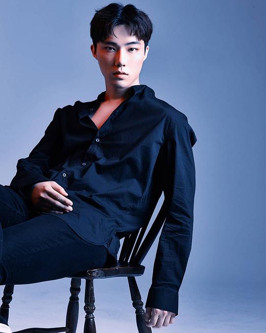 裴始真 Si Jin Bae