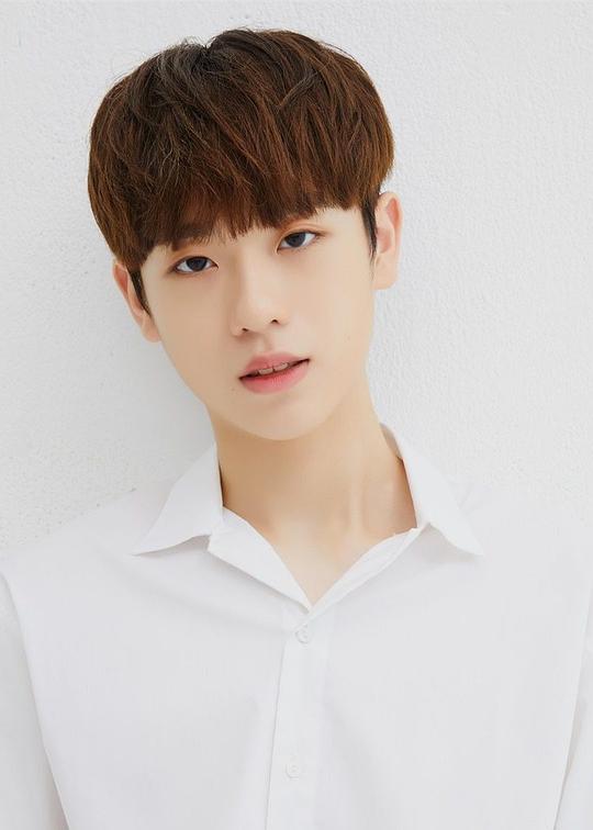 琴洞弦 Keum Dong-hyun