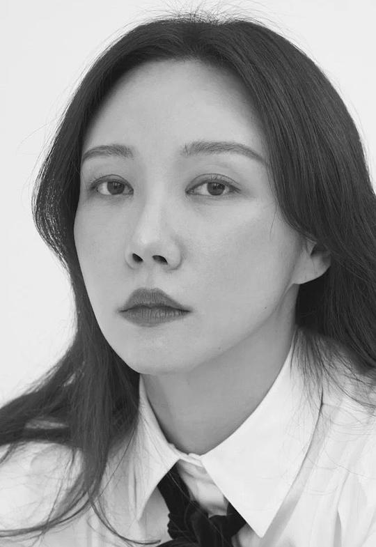 崔叡允 Seo-yoon Choi