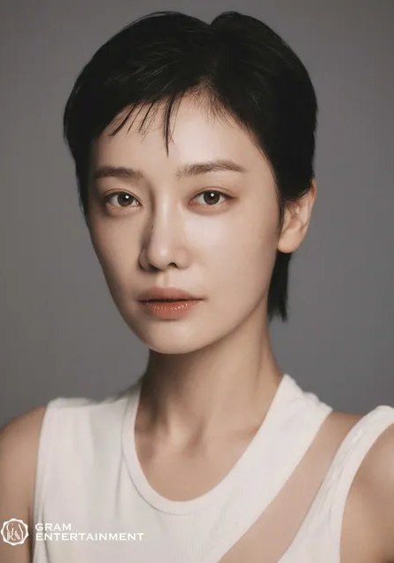 金赫拉 Kim Hieora