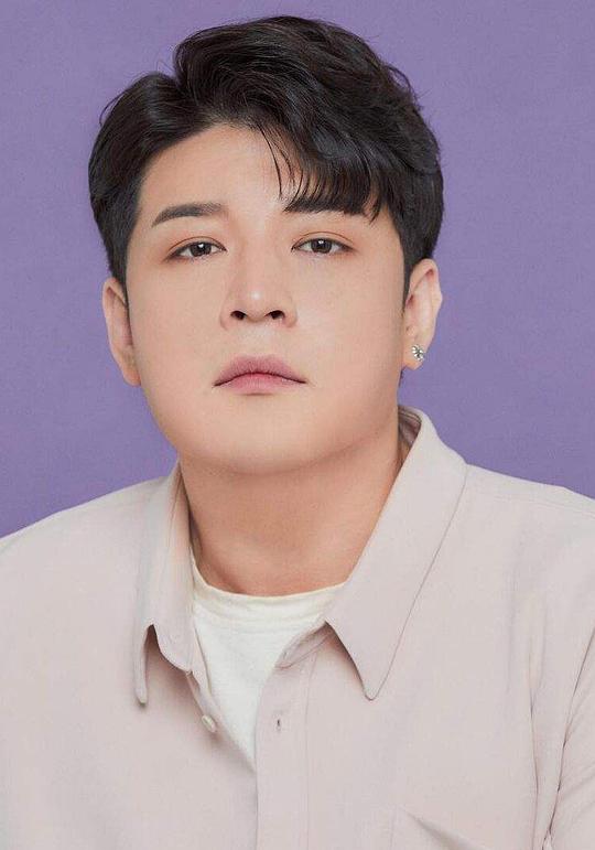 申東熙 Dong-heui Sin