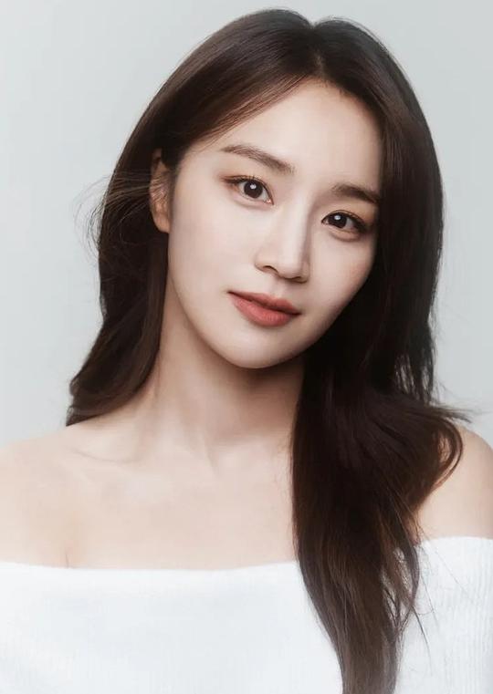 鄭侑敏 Yoo-min Jung