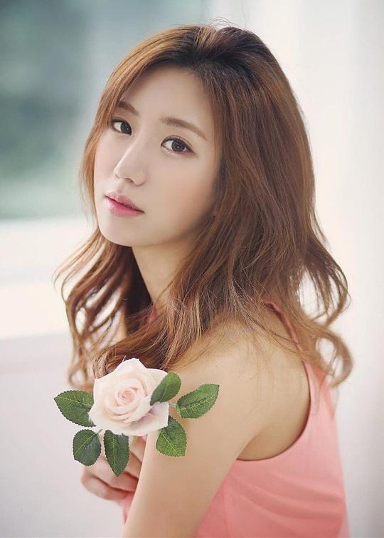 芮呈和 Jung-hwa Ye