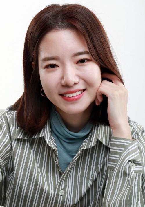 荷承裡 Seung-Ri Ha