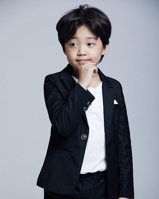 金河彥 Ha-Eon Kim