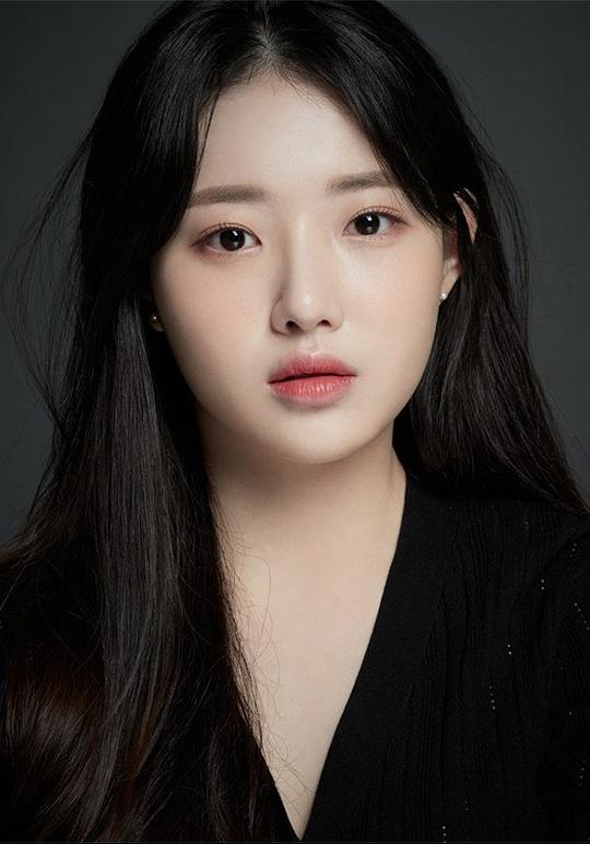 閔彩恩 Min Chae-Eun