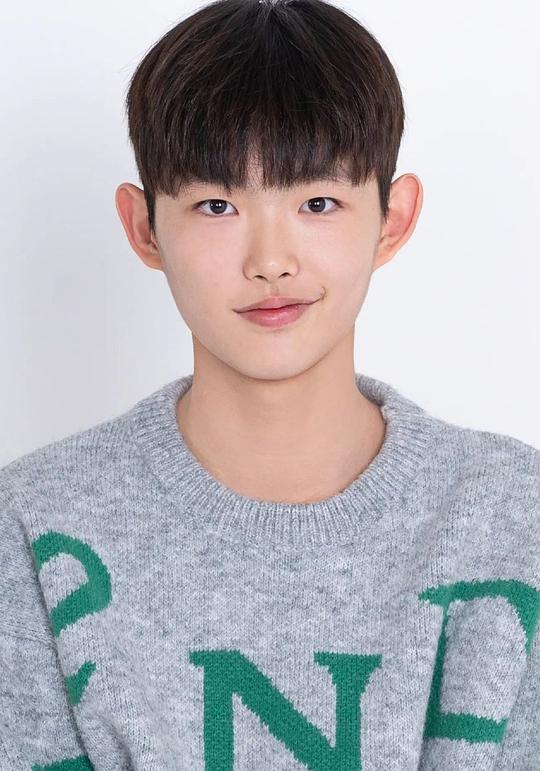 沈炫書 Sim Hyun Seo