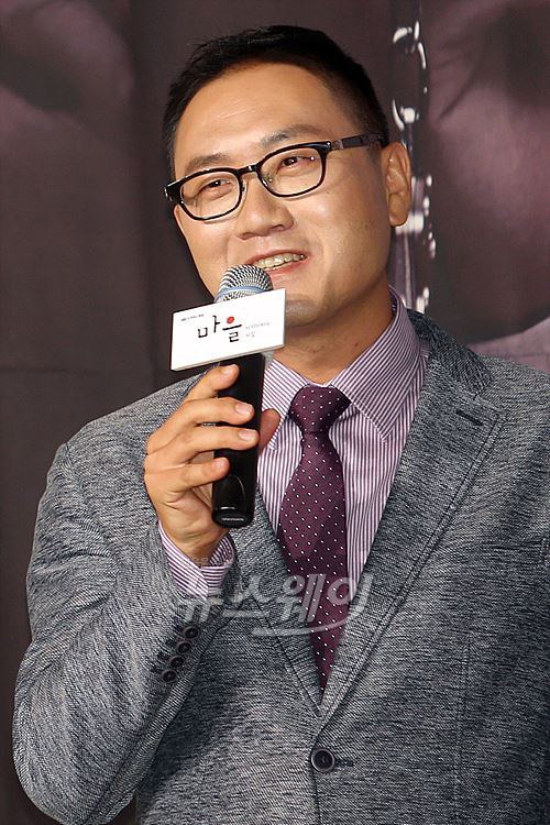 李容碩 Yong-seok Lee