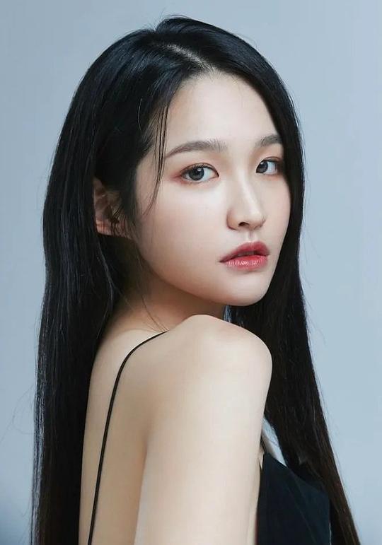 韓俐英 Yi-young Han