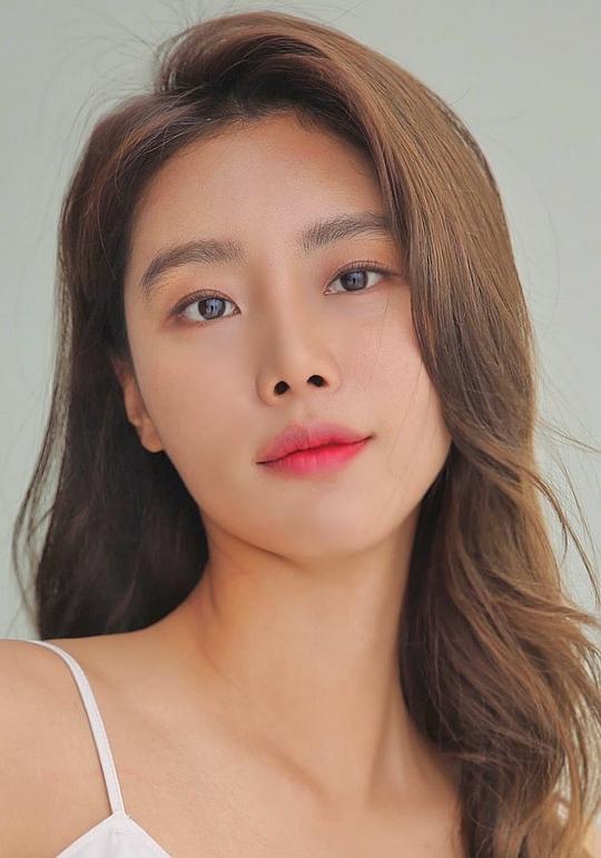 姜素妍 Kang So Yeon