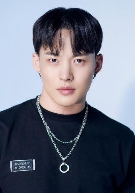 白久英 Back Koo Young