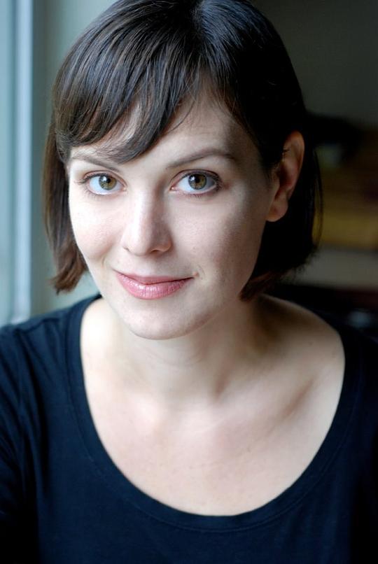 艾莉西亞·戴爾莫 Alycia Delmore