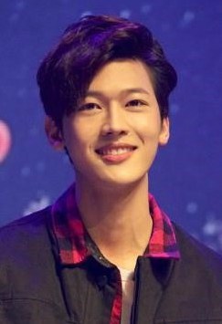 權度均 Do-kyun Kwon