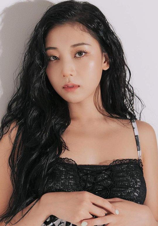 張丞延 Seung Yeon