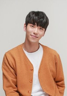 金城泰 Kim Sung Tae