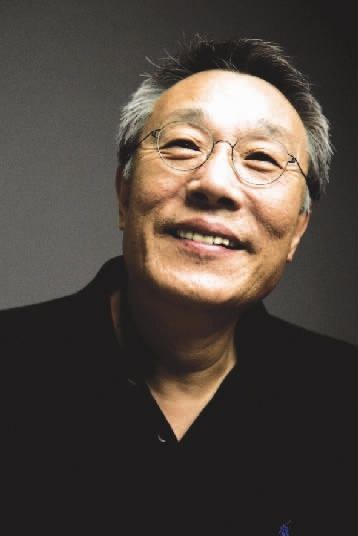 黃皙暎 Seok-yeong Hwang