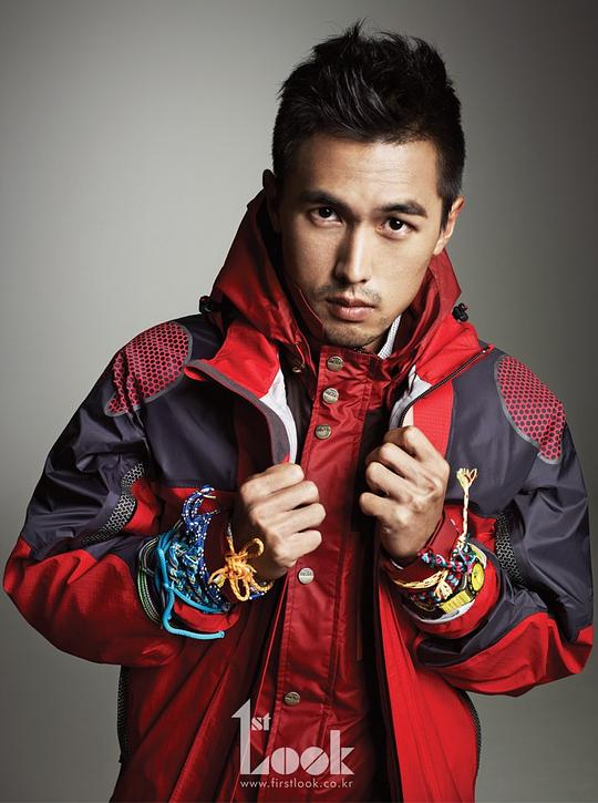 柳河俊 Ha-Joon Yoo