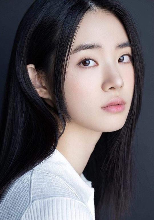 申詩雅 Shin Si-ah