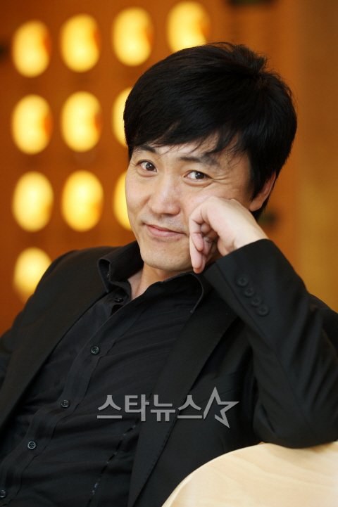 嚴孝燮 Uhm Hyo Sup