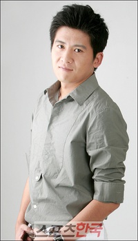 洪京民 Kyeong-min Hong