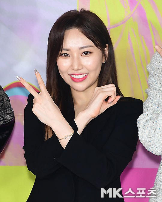 韓秀智 Soo-ji Han