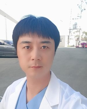 卞健宇 Gun-woo Byun