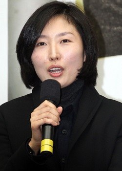 崔秀英 Soo-yeong  Choi